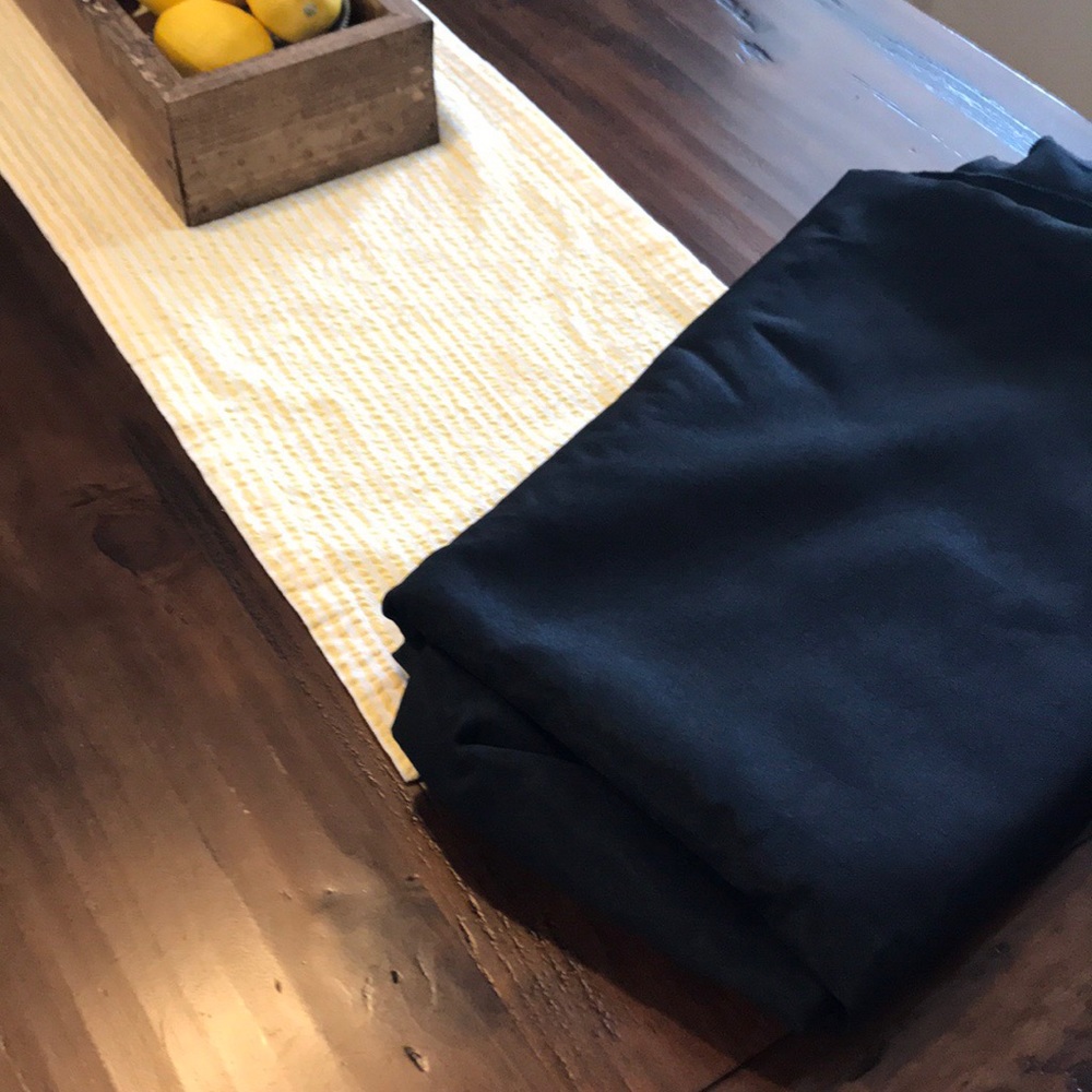 Black linen tablecloth. 90x132. Perfect condition!